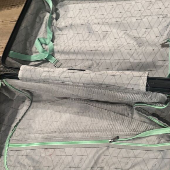 Travelers Club Basette 1Pc. Hardside Luggage spinner, suitcase 28” - Picture 16 of 16